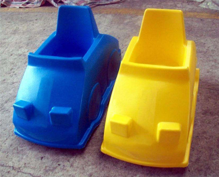 LLDPE-het Spelhdpe MDPE van het Douane kleurde de Rotatie Vormende Kind Plastic Autovorm met Douane UV Bestand