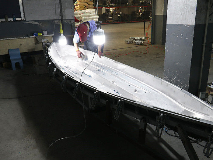 5,1 meter plastic kajak schimmel zuurbestendigheid met mat en spiegelend oppervlak